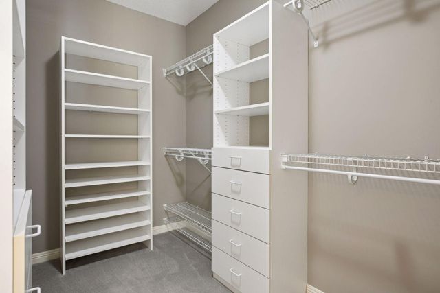 8064 Enclave Circle, Woodbury, MN 55125