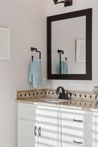 8064 Enclave Circle, Woodbury, MN 55125