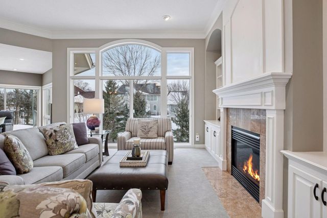 8064 Enclave Circle, Woodbury, MN 55125