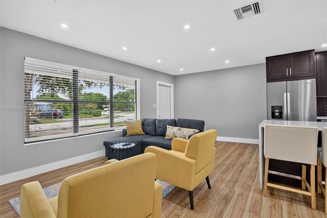 241 NE 45th Street, Deerfield Beach, FL 33064