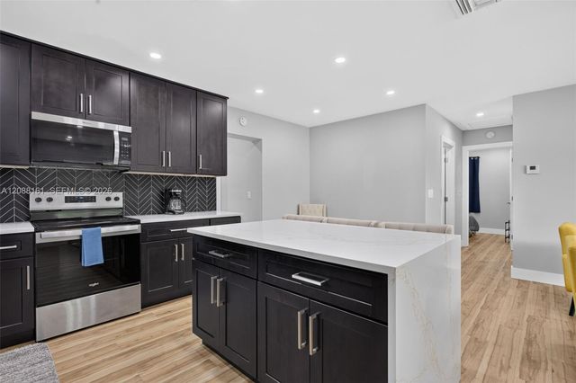241 NE 45th Street, Deerfield Beach, FL 33064