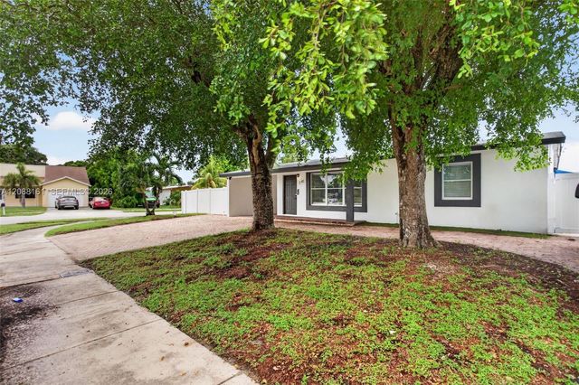 241 NE 45th Street, Deerfield Beach, FL 33064