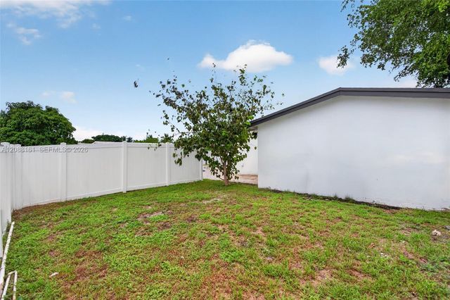 241 NE 45th Street, Deerfield Beach, FL 33064