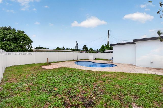 241 NE 45th Street, Deerfield Beach, FL 33064