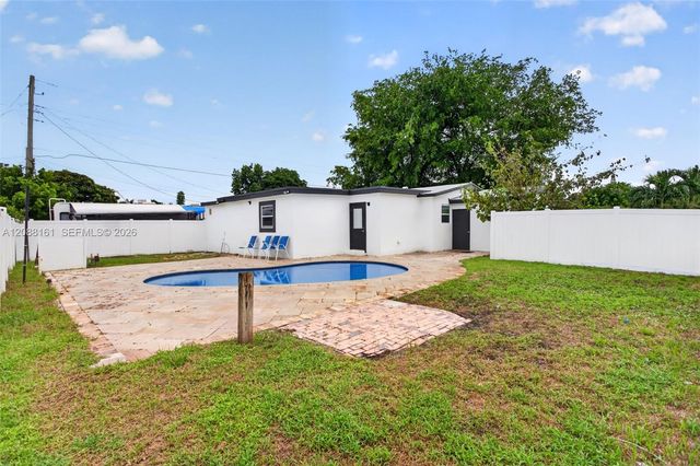 241 NE 45th Street, Deerfield Beach, FL 33064