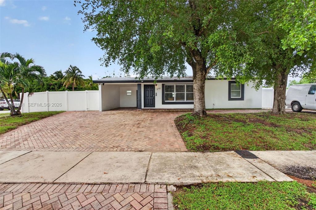 241 NE 45th Street, Deerfield Beach, FL 33064
