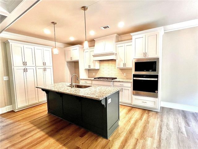 279 Adventure Trail, Jefferson, GA 30549