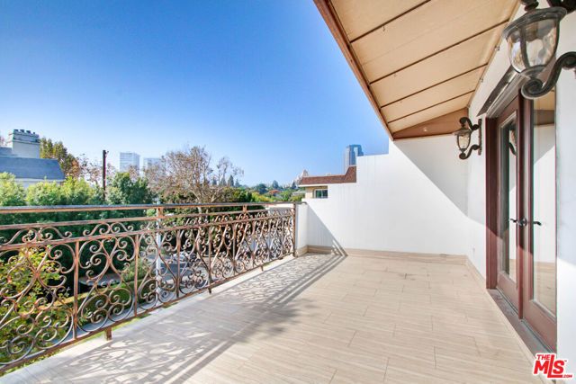 1096 S Bedford Drive 102, Los Angeles, CA 90035