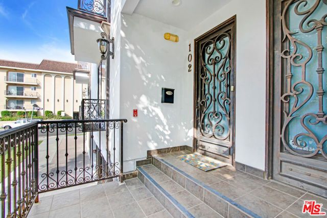 1096 S Bedford Drive 102, Los Angeles, CA 90035