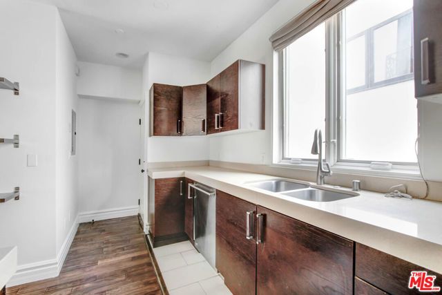 1096 S Bedford Drive 102, Los Angeles, CA 90035
