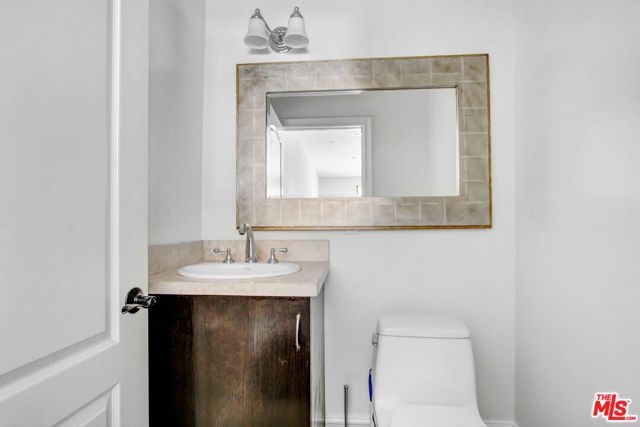 1096 S Bedford Drive 102, Los Angeles, CA 90035