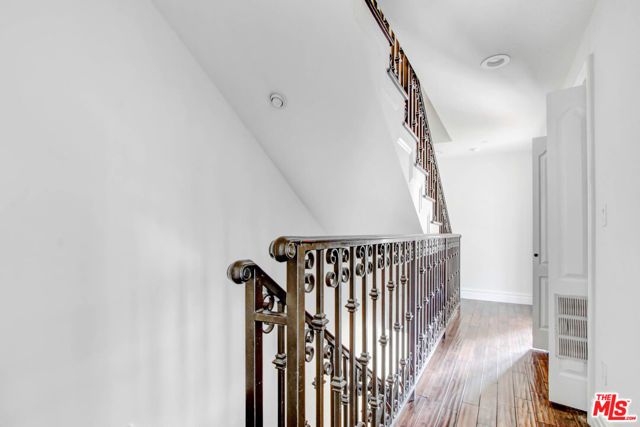 1096 S Bedford Drive 102, Los Angeles, CA 90035