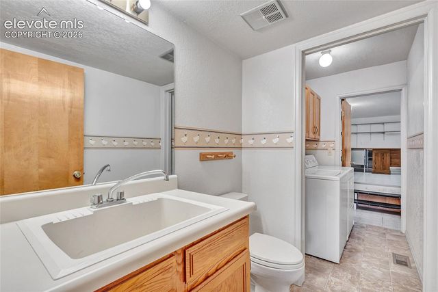 1405 Vondelpark Drive, Colorado Springs, CO 80907