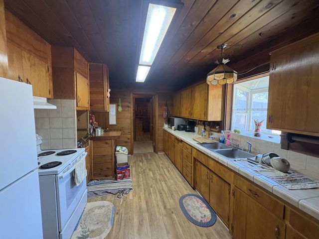 41195 Brown Road, Fall River Mills, CA 96028