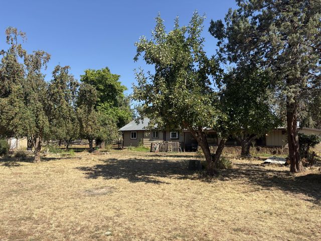 41195 Brown Road, Fall River Mills, CA 96028