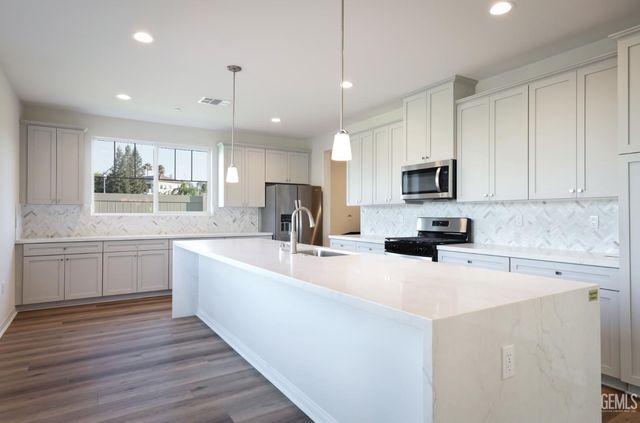 5609 Levanto Street, Bakersfield, CA 93306