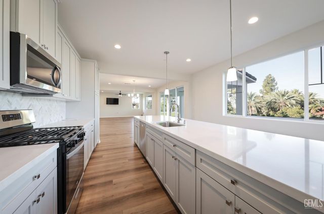 5609 Levanto Street, Bakersfield, CA 93306