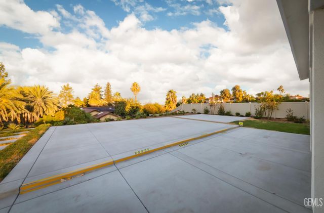 5609 Levanto Street, Bakersfield, CA 93306