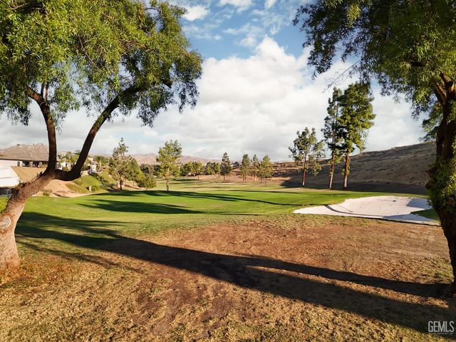 5609 Levanto Street, Bakersfield, CA 93306