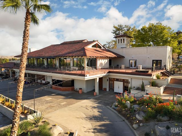 5609 Levanto Street, Bakersfield, CA 93306