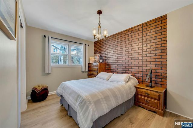 17 Peden Terrace, Kearny, NJ 07032