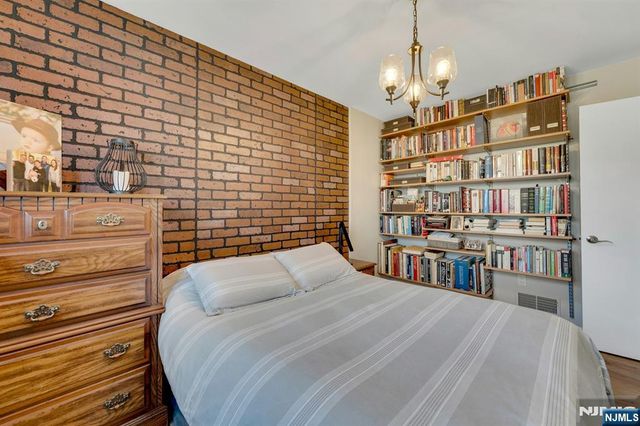 17 Peden Terrace, Kearny, NJ 07032