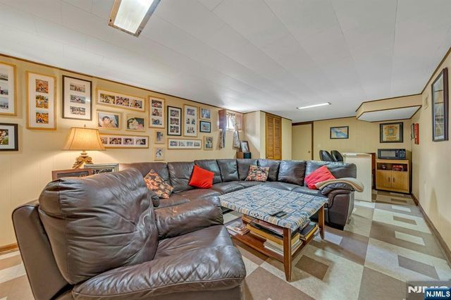 17 Peden Terrace, Kearny, NJ 07032