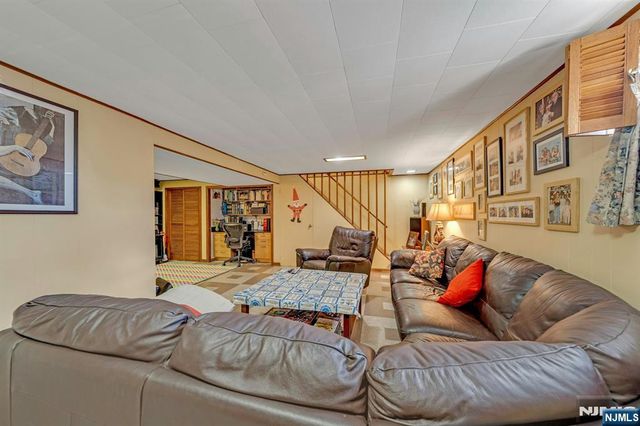 17 Peden Terrace, Kearny, NJ 07032