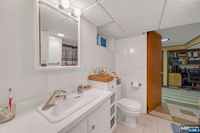 17 Peden Terrace, Kearny, NJ 07032