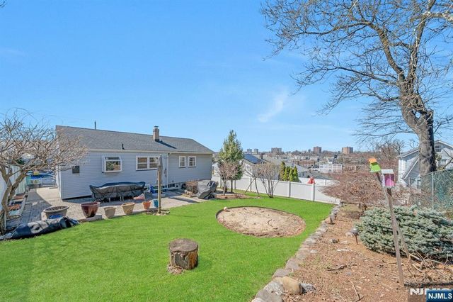 17 Peden Terrace, Kearny, NJ 07032