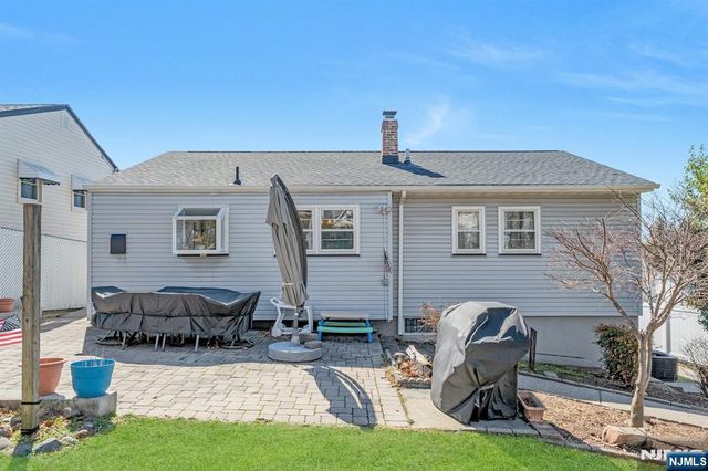 17 Peden Terrace, Kearny, NJ 07032