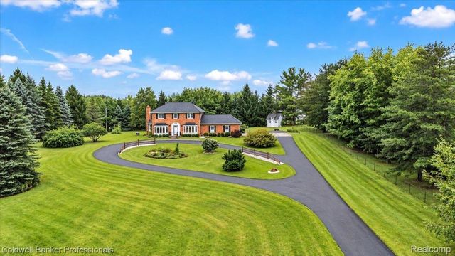 1405 McKail Road, Addison Township, MI 48367