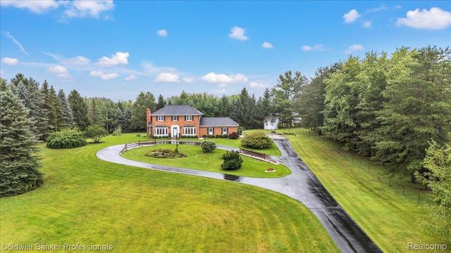 1405 McKail Road, Addison Township, MI 48367