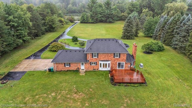 1405 McKail Road, Addison Township, MI 48367
