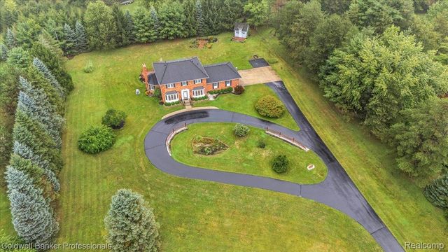 1405 McKail Road, Addison Township, MI 48367
