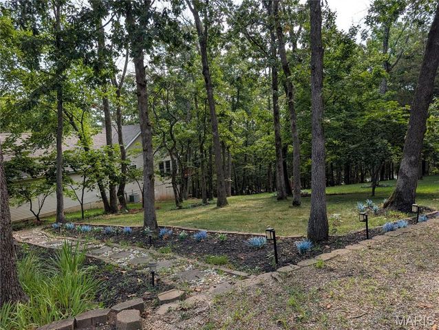 5504 Bon Ron Drive, Hillsboro, MO 63050