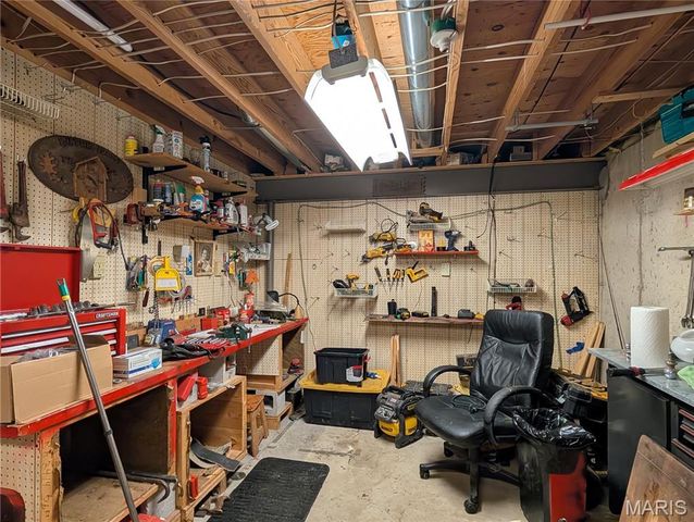 5504 Bon Ron Drive, Hillsboro, MO 63050