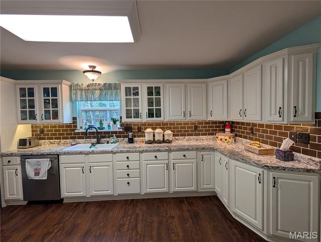 5504 Bon Ron Drive, Hillsboro, MO 63050
