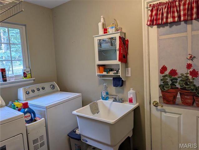 5504 Bon Ron Drive, Hillsboro, MO 63050