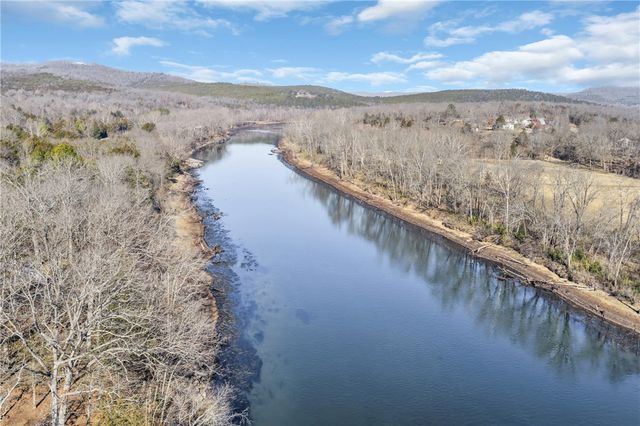 895 Flamingo Lane, Eureka Springs, AR 72631