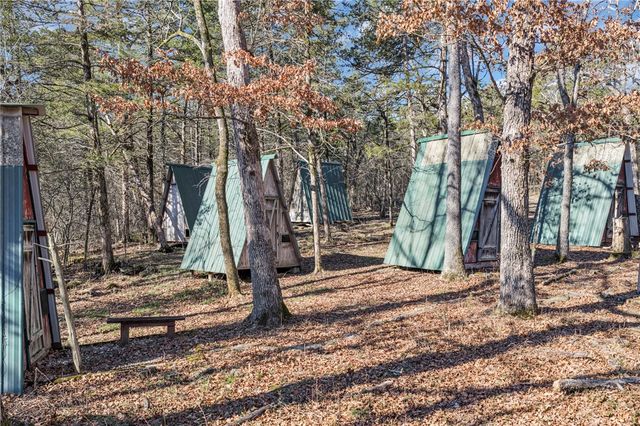 895 Flamingo Lane, Eureka Springs, AR 72631