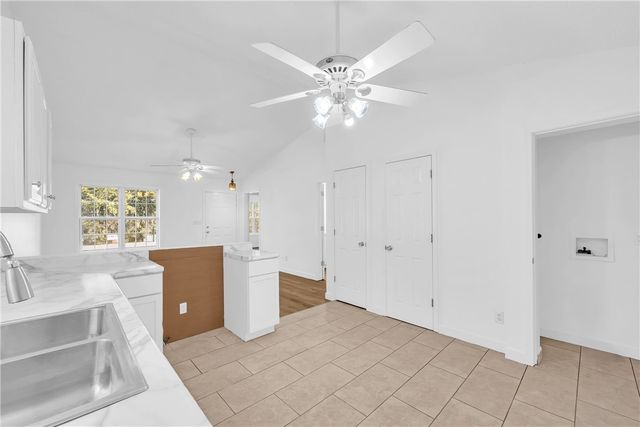 895 Flamingo Lane, Eureka Springs, AR 72631