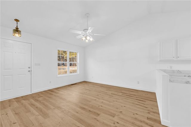 895 Flamingo Lane, Eureka Springs, AR 72631