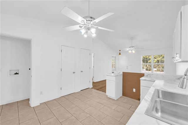 895 Flamingo Lane, Eureka Springs, AR 72631