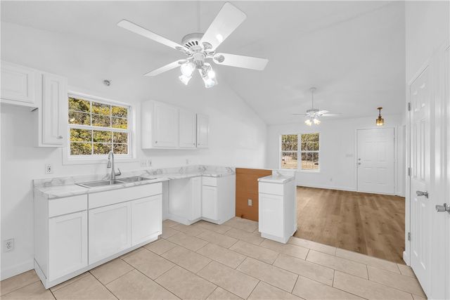 895 Flamingo Lane, Eureka Springs, AR 72631