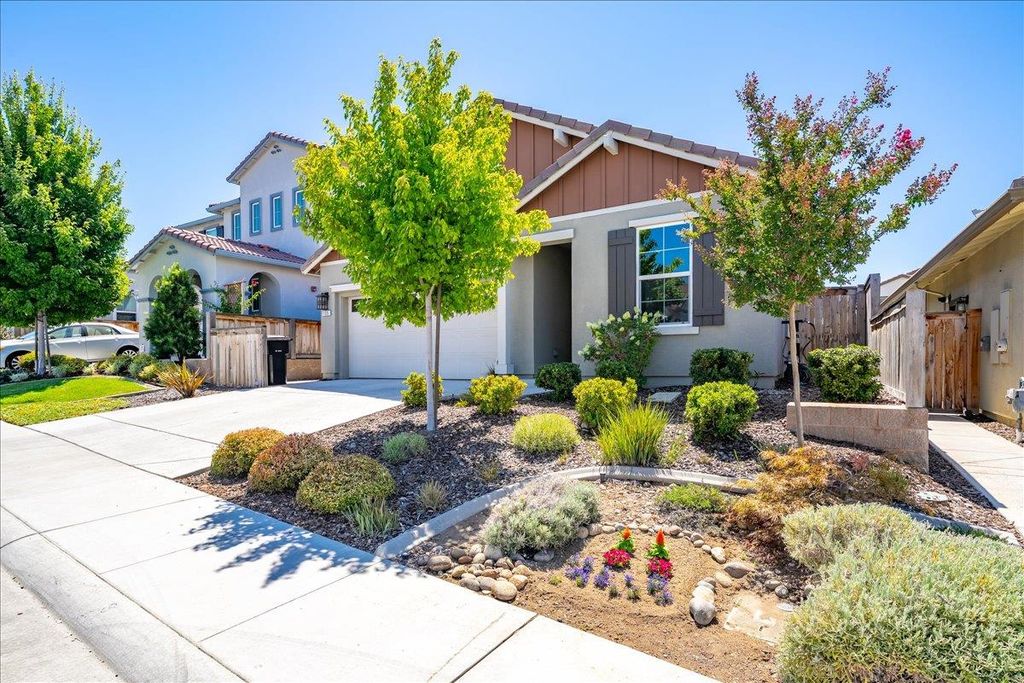 105 Chesapeake Ct, Lincoln, CA 95648