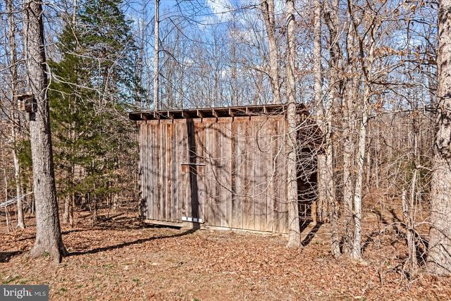 214 CASTLE PARK LN, Mineral, VA 23117