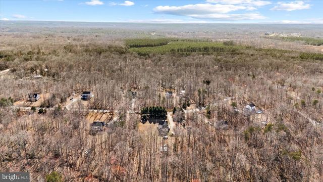 214 CASTLE PARK LN, Mineral, VA 23117