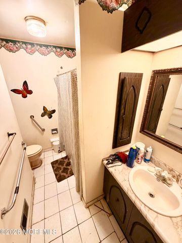 44 S Longview Road, Howell, NJ 07731
