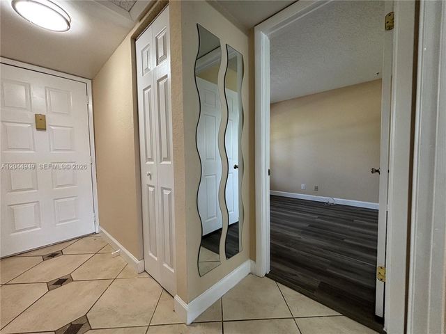 21909 Lake Forest Cir 205, Boca Raton, FL 33433